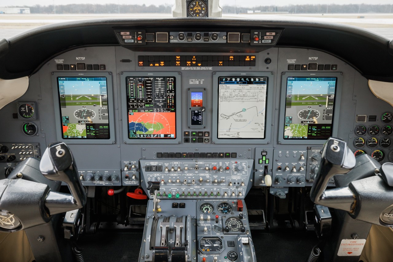 Toledo Jet Center Avionics